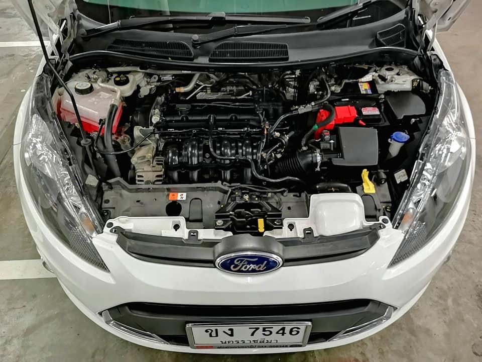 Ford Fiesta ปี 2013 สีขาว