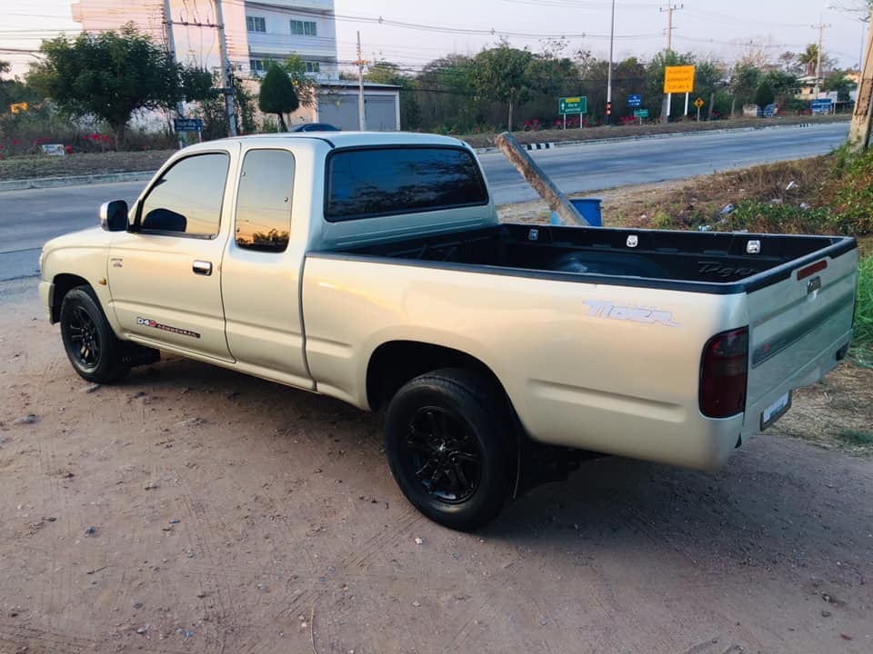 Toyota Hilux Tiger Extra cab ปี 2002 สีทอง