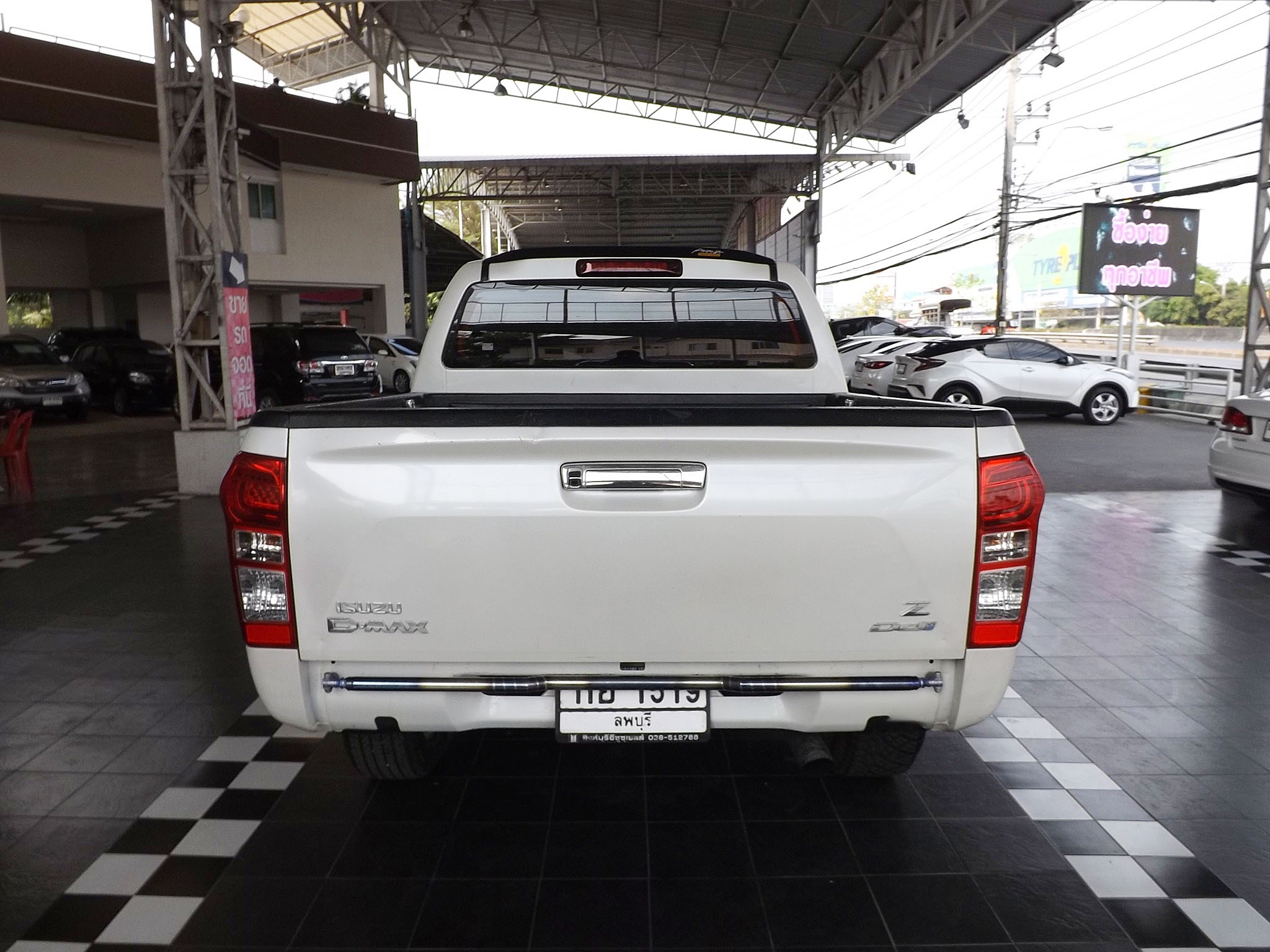 Isuzu D-Max Hi-Lander (Cab) ปี 2018 สีขาว (รูปที่ 3)