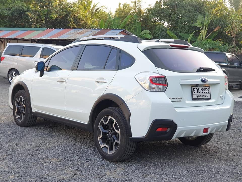 Subaru XV ปี 2017 สีขาว (รูปที่ 4)