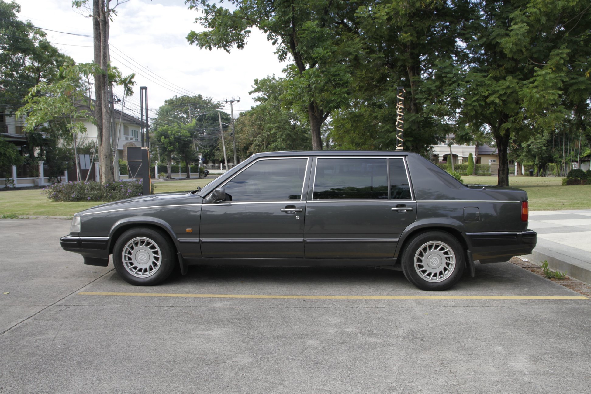 Volvo 960 (S90, V90) ปี 1992 สีน้ำตาล