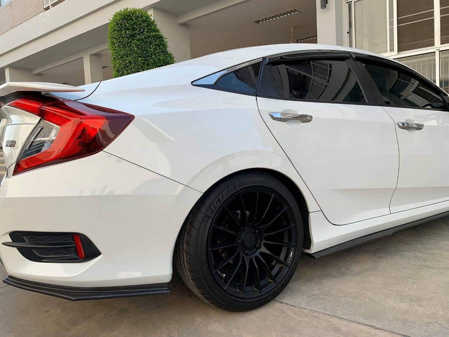Honda Civic Sedan ปี 2018 สีขาว (รูปที่ 4)