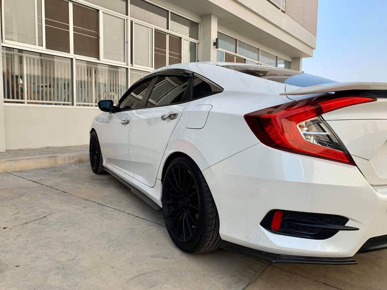 Honda Civic Sedan ปี 2018 สีขาว (รูปที่ 7)