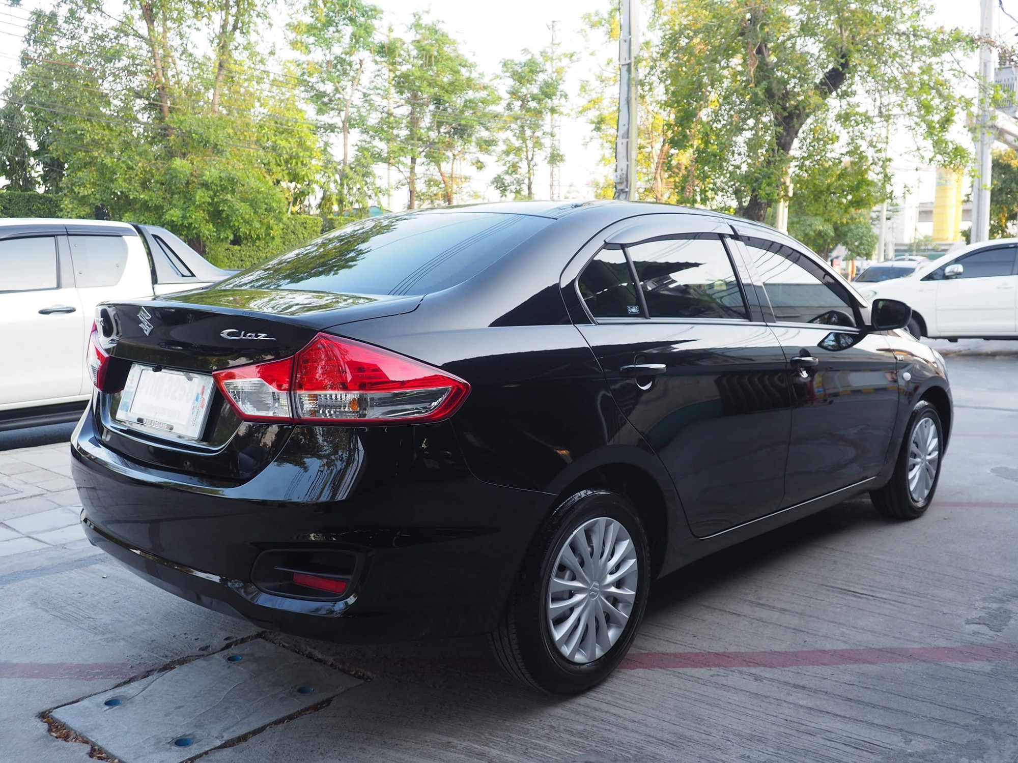 Suzuki Ciaz ปี 2014 สีดำ (รูปที่ 6)