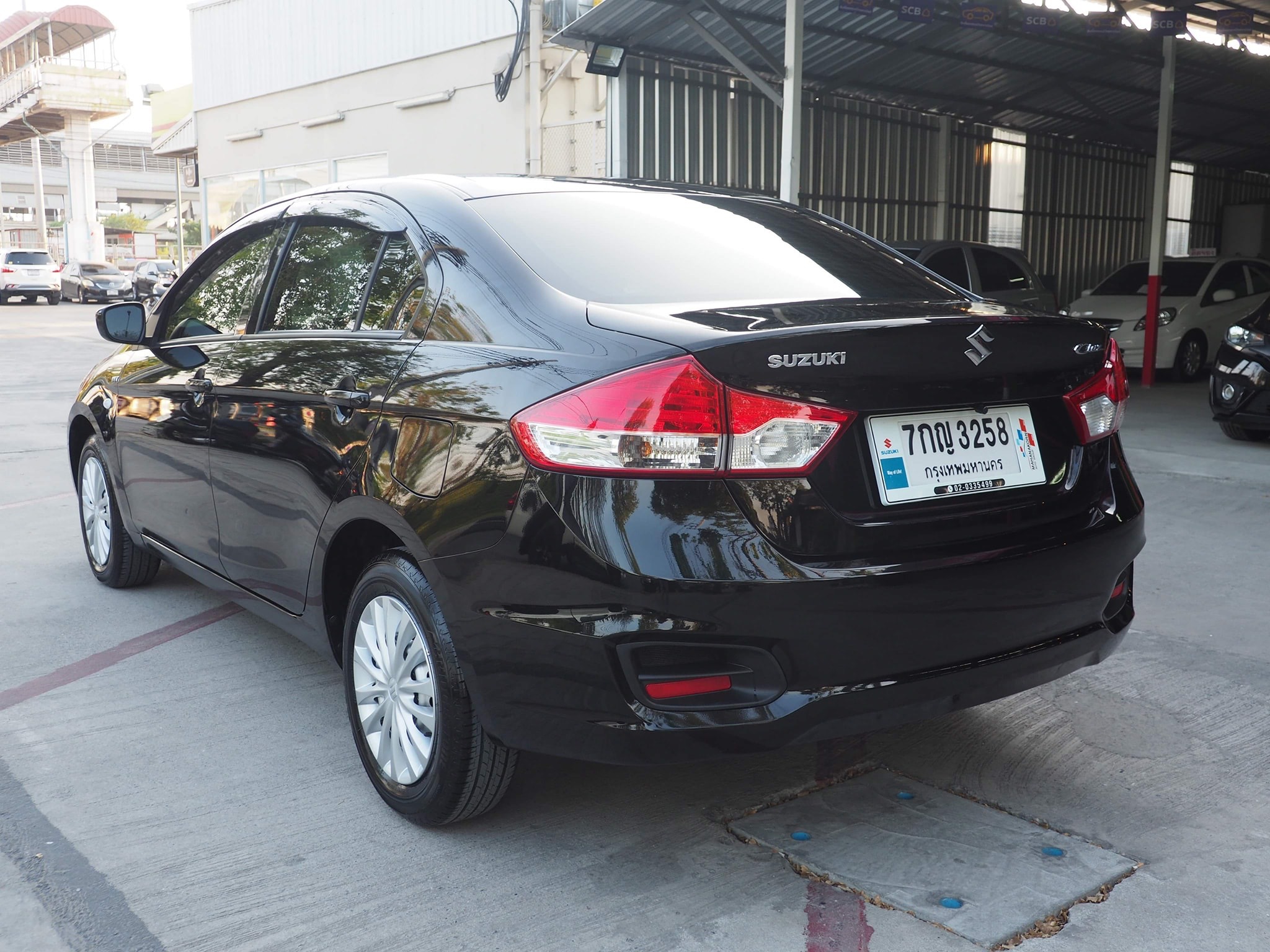 Suzuki Ciaz ปี 2014 สีดำ (รูปที่ 4)