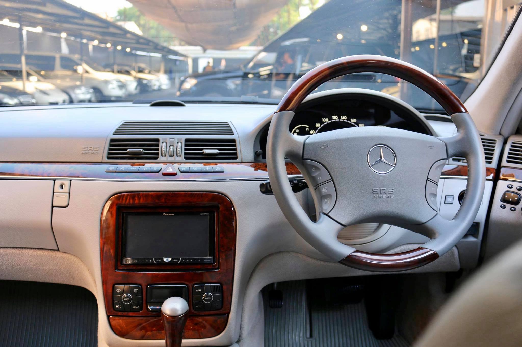 Mercedes-Benz S-Class W220 S280 ปี 1998 สีเงิน (รูปที่ 9)