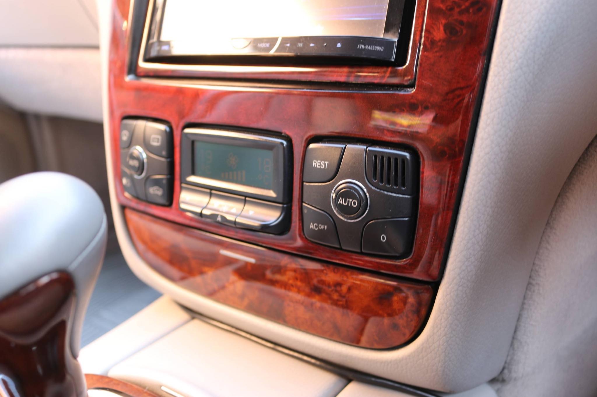 Mercedes-Benz S-Class W220 S280 ปี 1998 สีเงิน (รูปที่ 20)