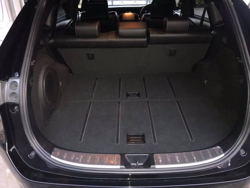Toyota Harrier ปี 2014 สีดำ (รูปที่ 12)