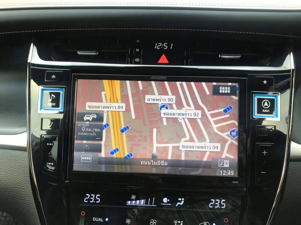 Toyota Harrier ปี 2014 สีดำ (รูปที่ 9)