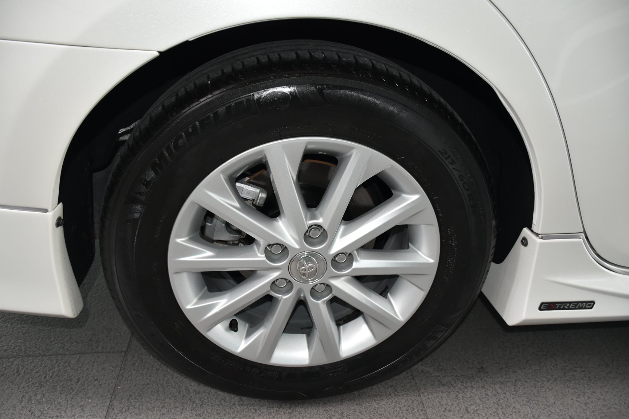 Toyota Camry ปี 2014 สีขาว (รูปที่ 11)