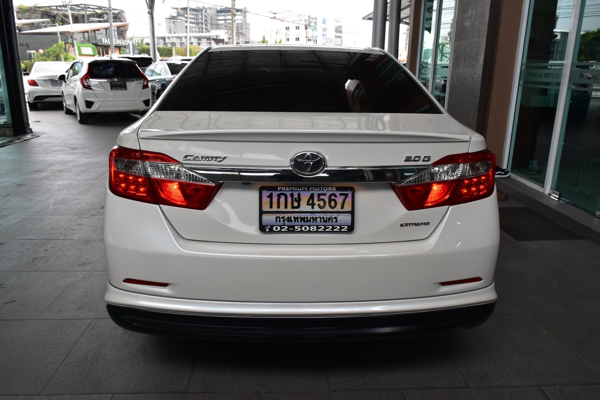 Toyota Camry ปี 2014 สีขาว (รูปที่ 5)