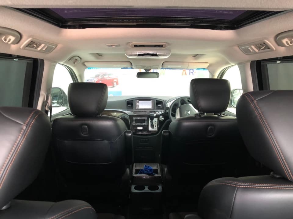 Nissan Elgrand ปี 2010 สีขาว (รูปที่ 18)