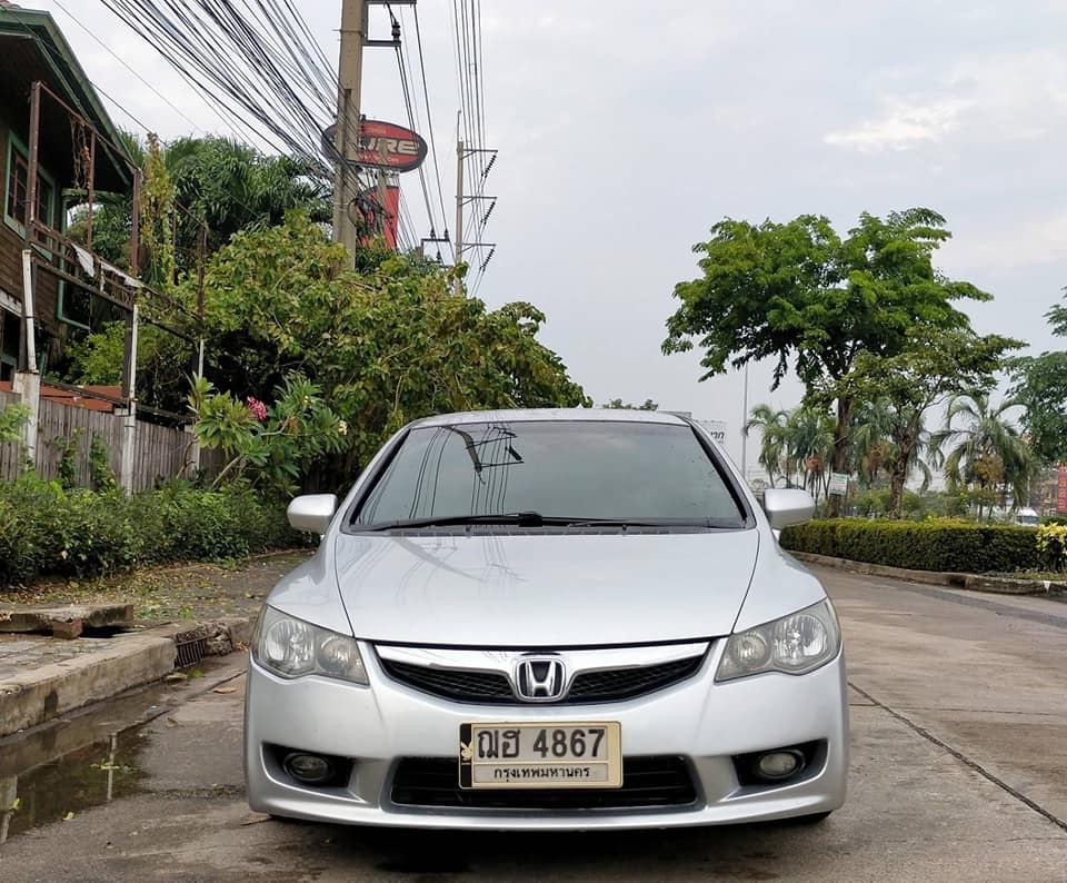 Honda Civic FD ปี 2009 สีเงิน (รูปที่ 2)