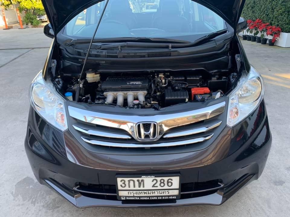 Honda Freed ปี 2012 สีน้ำตาล (รูปที่ 10)