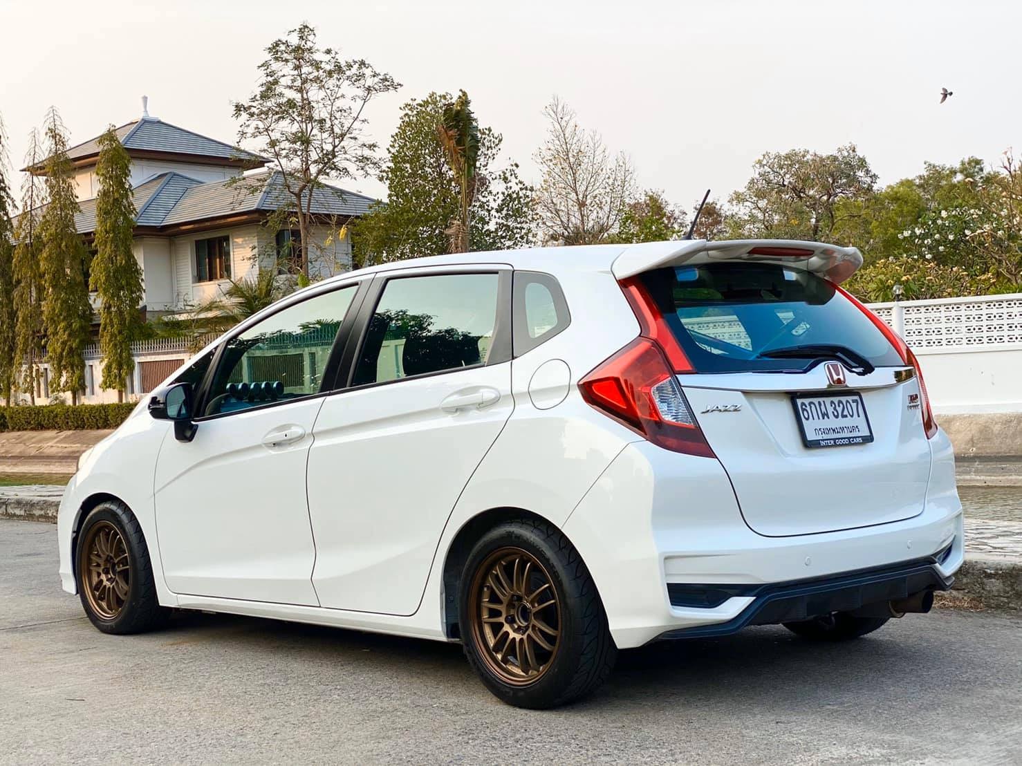 Honda Jazz GK ปี 2017 สีขาว