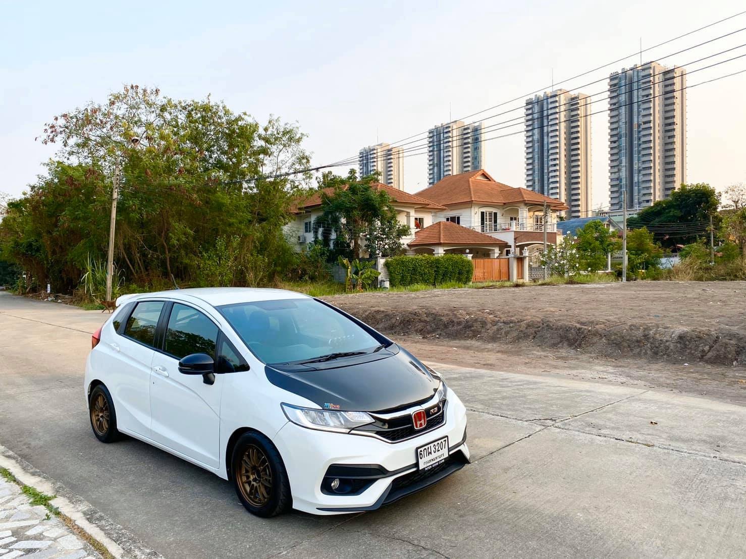 Honda Jazz GK ปี 2017 สีขาว