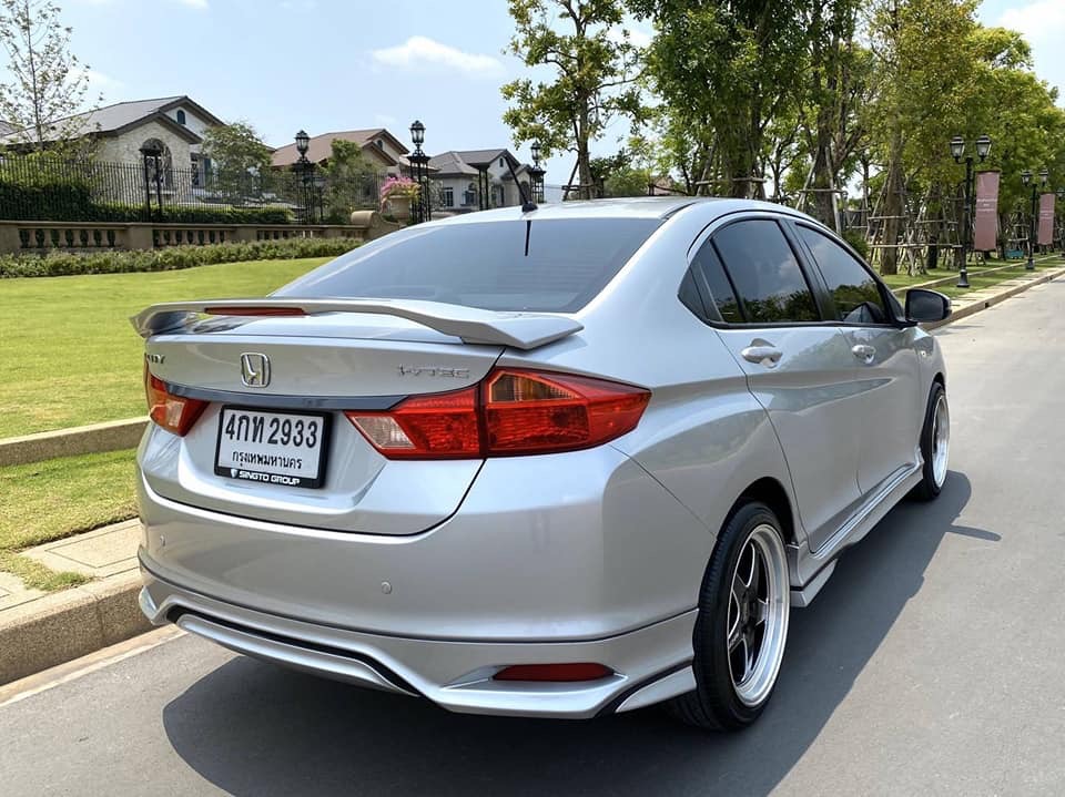 Honda City ปี 2015 สีเงิน (รูปที่ 2)