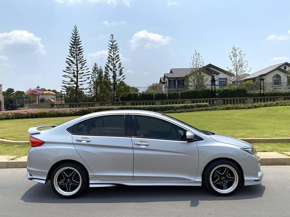 Honda City ปี 2015 สีเงิน (รูปที่ 6)
