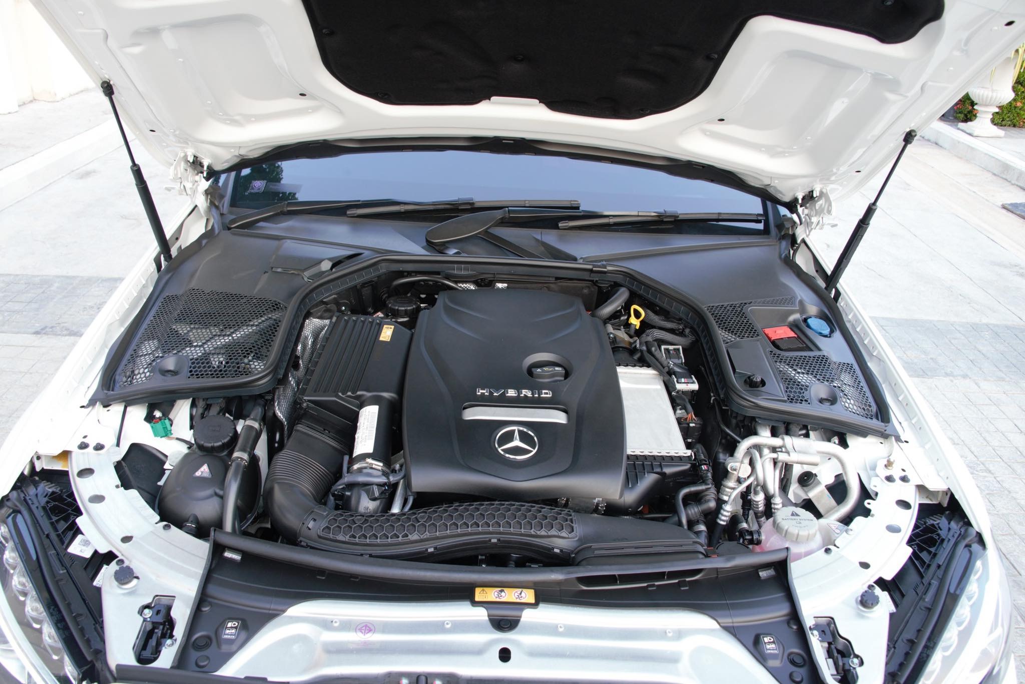 Mercedes-Benz C-Class W205 C350 ปี 2016 สีขาว (รูปที่ 25)