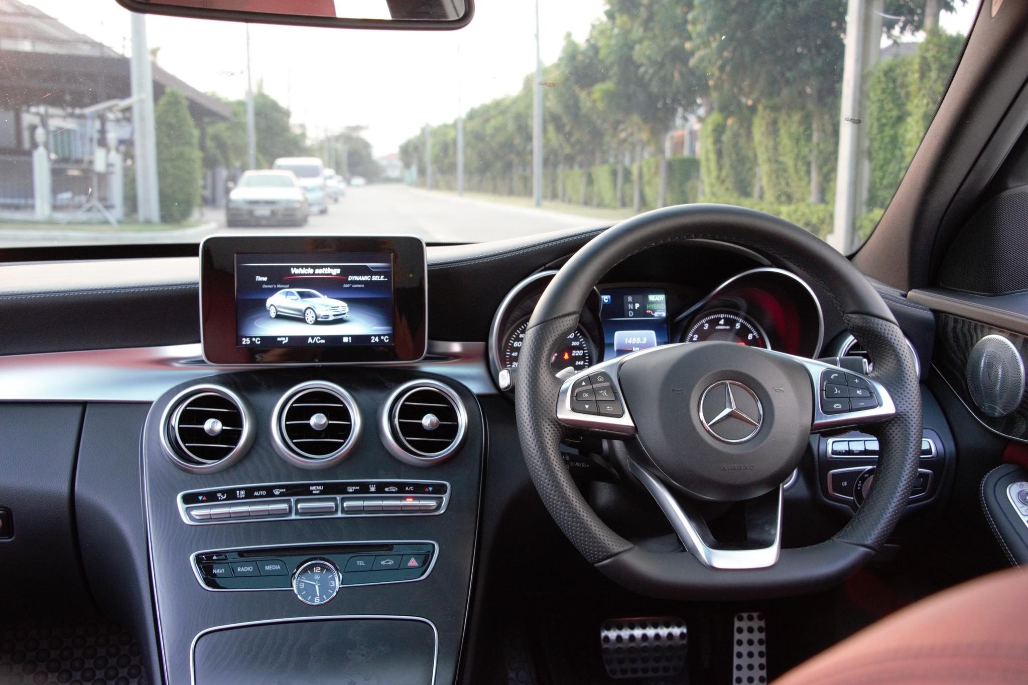 Mercedes-Benz C-Class W205 C350 ปี 2016 สีขาว (รูปที่ 11)