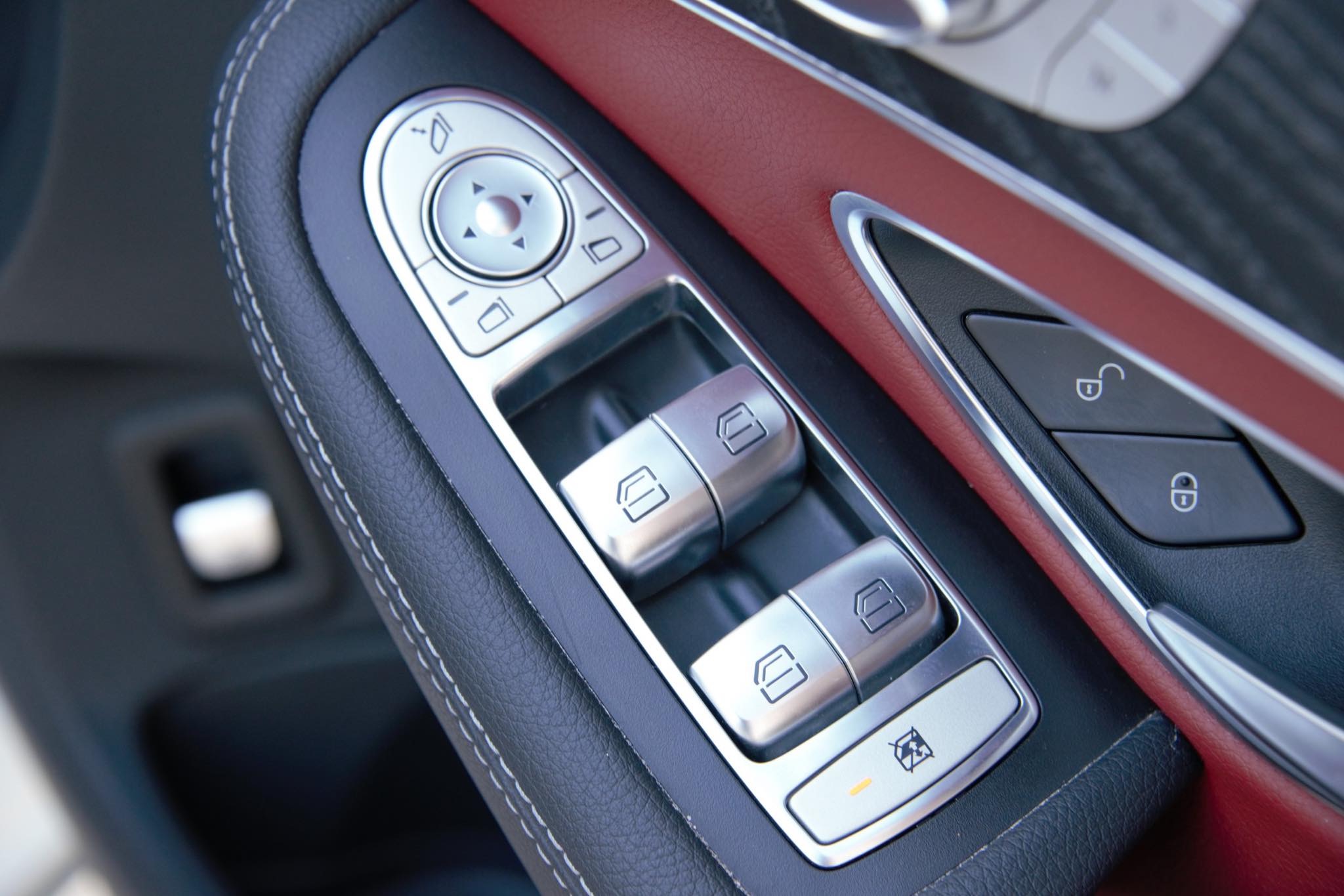 Mercedes-Benz C-Class W205 C350 ปี 2016 สีขาว (รูปที่ 19)