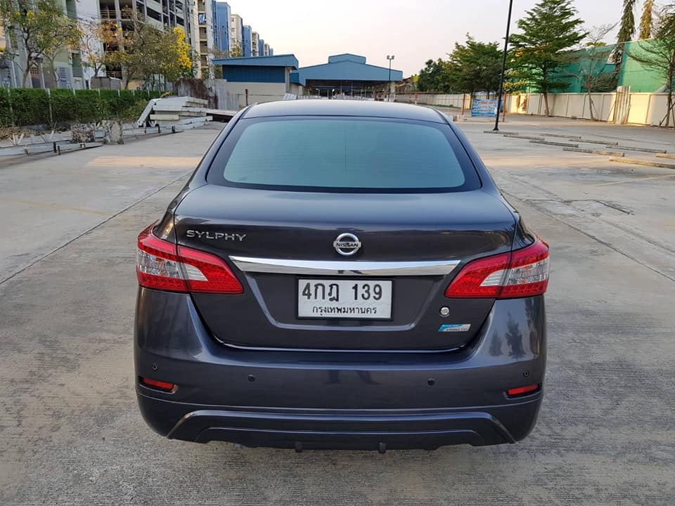 Nissan Sylphy ปี 2015 สีเทา (รูปที่ 14)