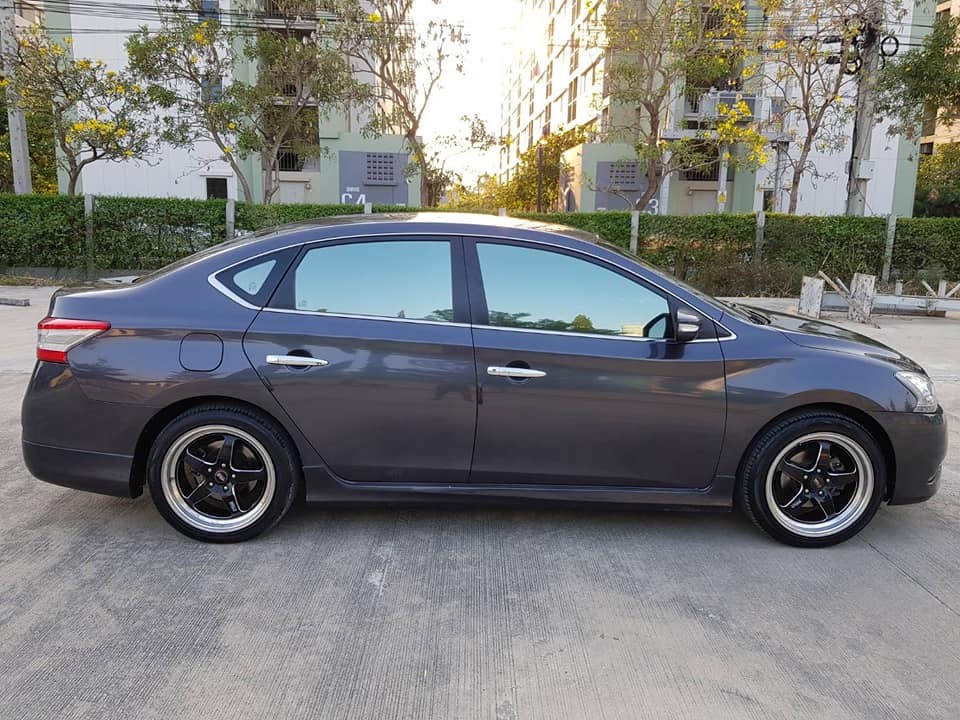 Nissan Sylphy ปี 2015 สีเทา (รูปที่ 5)