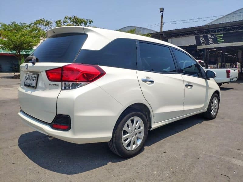 Honda Mobilio ปี 2014 สีขาว (รูปที่ 4)