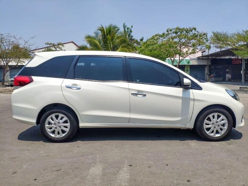 Honda Mobilio ปี 2014 สีขาว (รูปที่ 8)