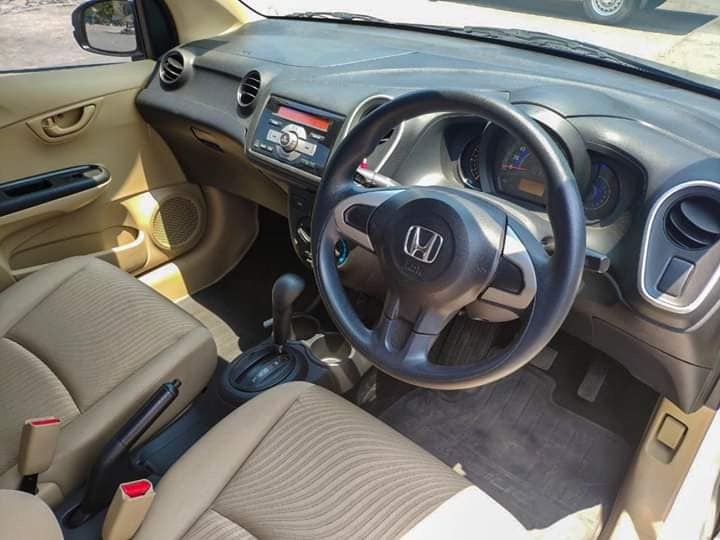Honda Mobilio ปี 2014 สีขาว (รูปที่ 10)
