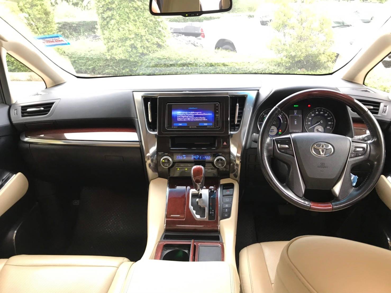 Toyota Alphard ปี 2016 สีดำ