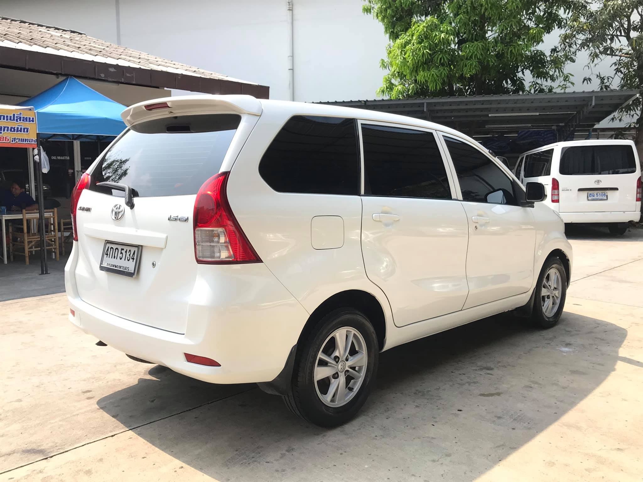 Toyota Avanza ปี 2013 สีขาว (รูปที่ 4)