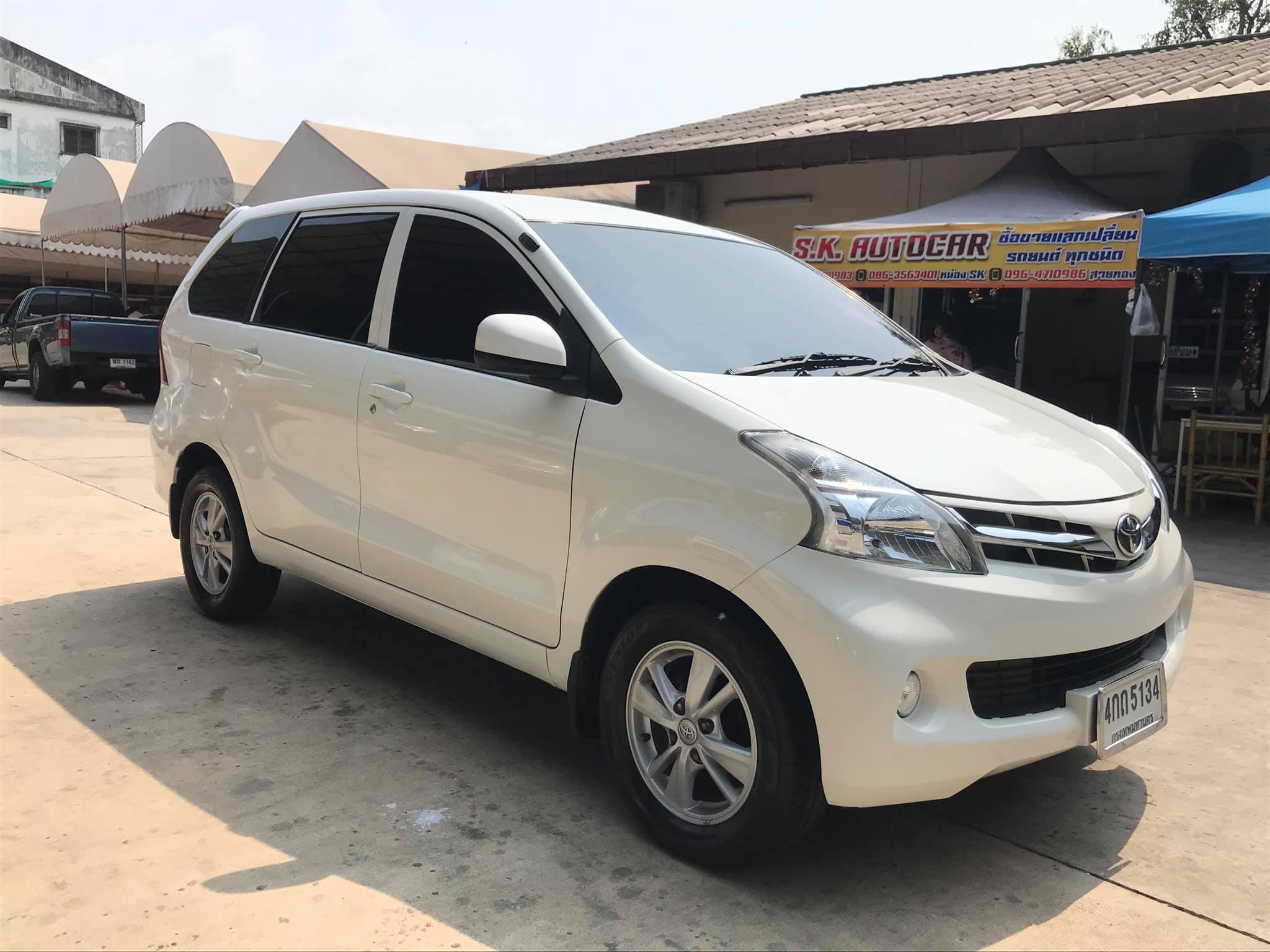 Toyota Avanza ปี 2013 สีขาว (รูปที่ 3)