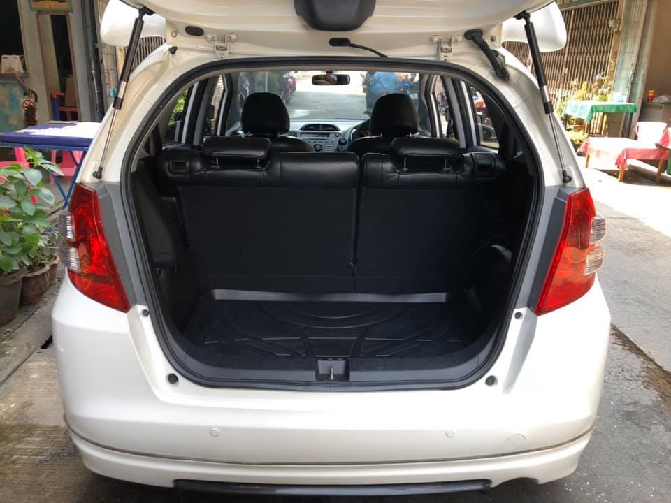 Honda Jazz GE ปี 2011 สีขาว (รูปที่ 7)