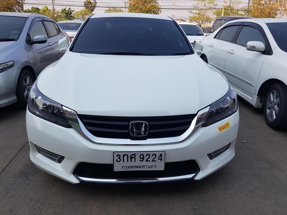 Honda Accord Gen 9 ปี 2013 สีขาว (รูปที่ 2)