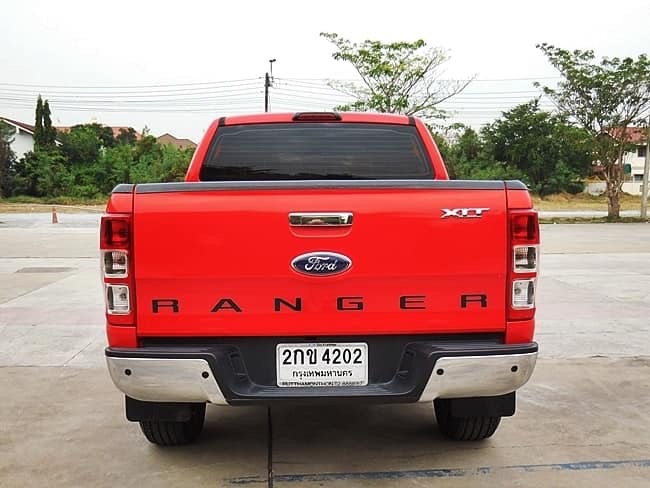 Ford Ranger 4 ประตู ปี 2013 สีแดง (รูปที่ 6)