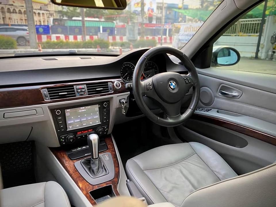 BMW 3 Series E90 320i ปี 2007 สีเงิน (รูปที่ 15)