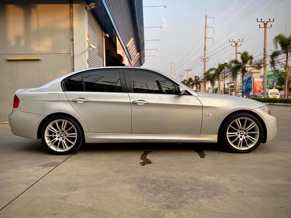 BMW 3 Series E90 320i ปี 2007 สีเงิน (รูปที่ 3)