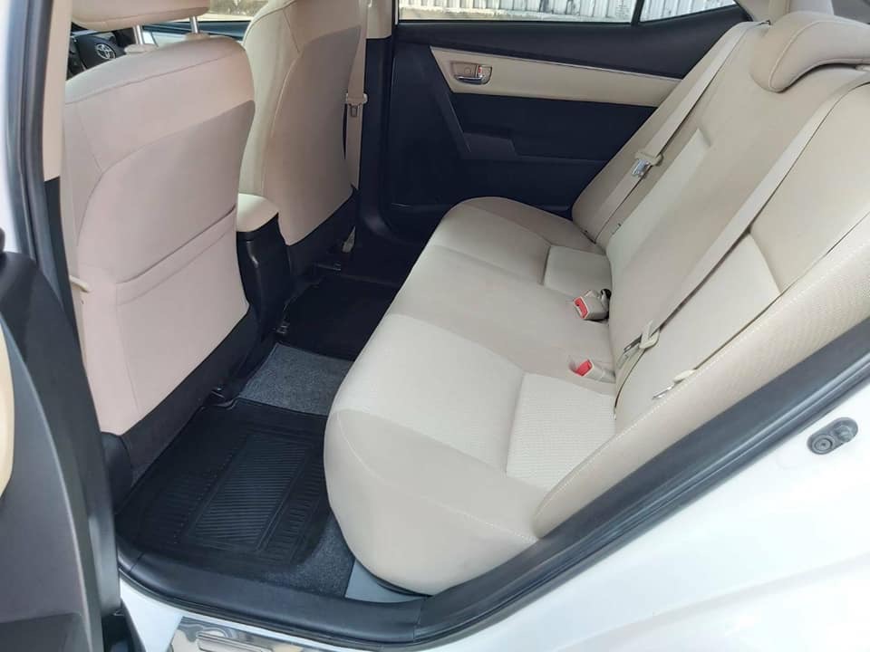 Toyota Corolla Altis ปี 2015 สีขาว