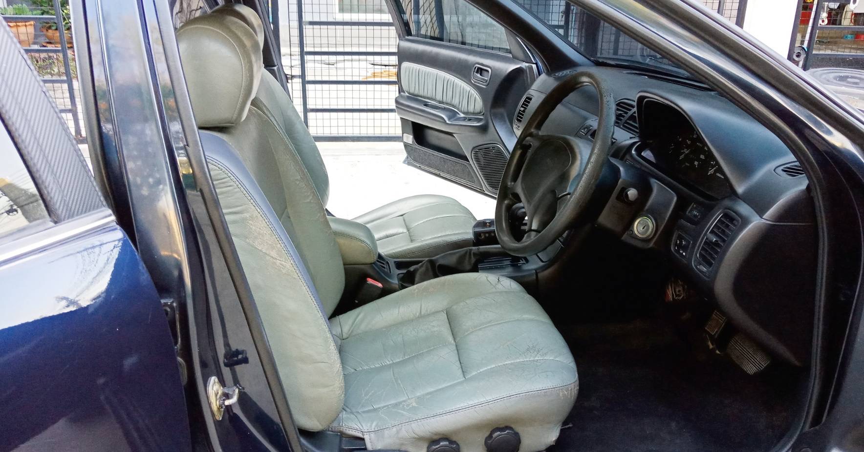 Nissan Cefiro A32 ปี 1997 สีน้ำเงิน (รูปที่ 4)