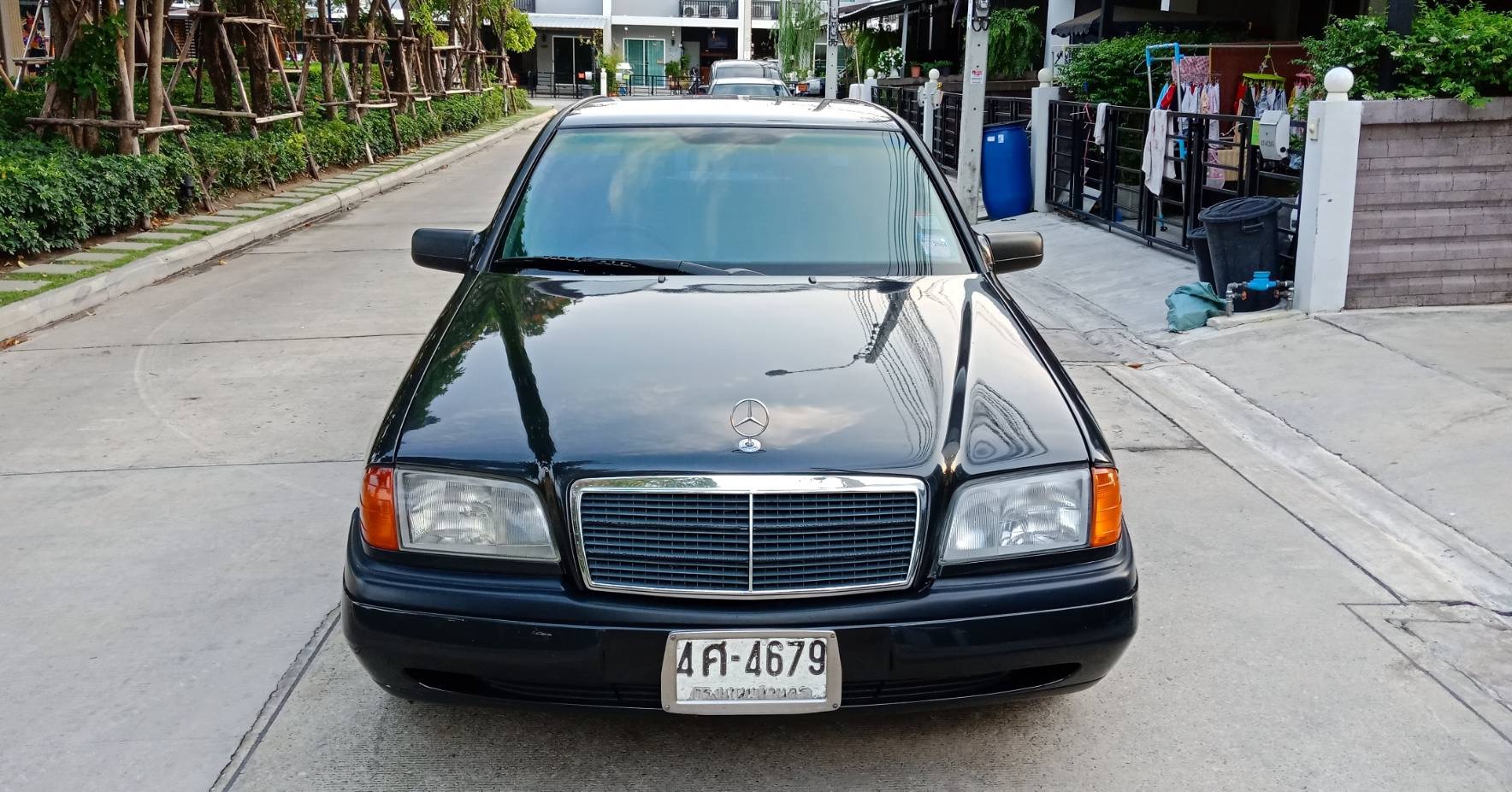 Mercedes-Benz C-Class W202 C180 ปี 1994 สีดำ (รูปที่ 2)