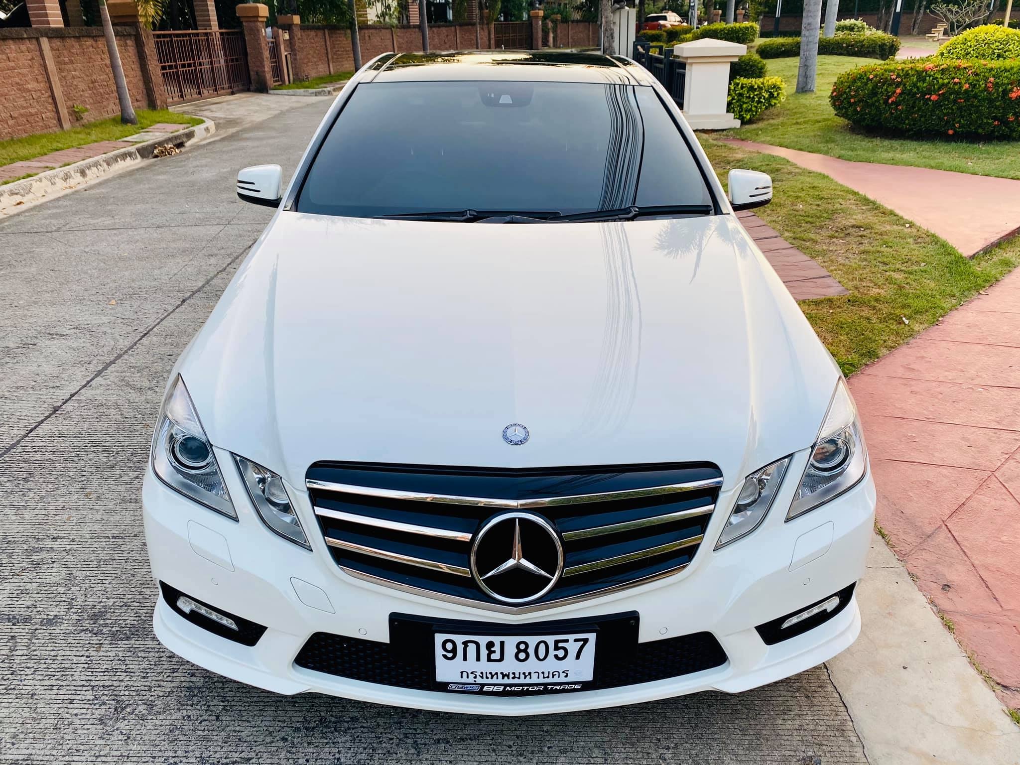 Mercedes-Benz E-Class W212 E200 ปี 2012 สีขาว (รูปที่ 2)