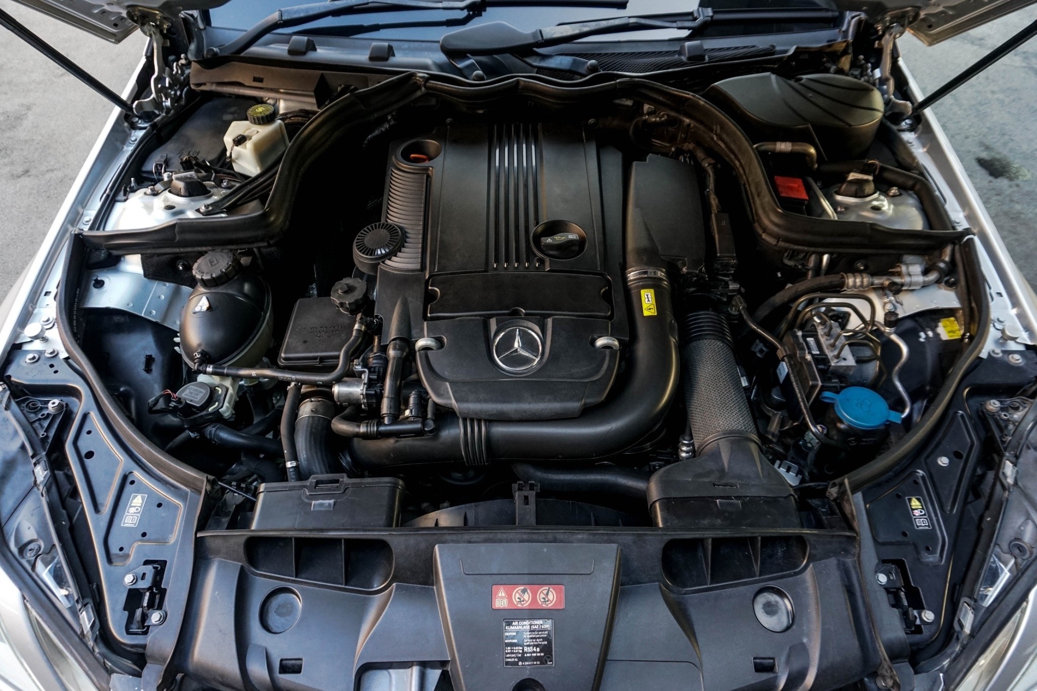 Mercedes-Benz C207 E250 ปี 2011 สีเงิน (รูปที่ 16)