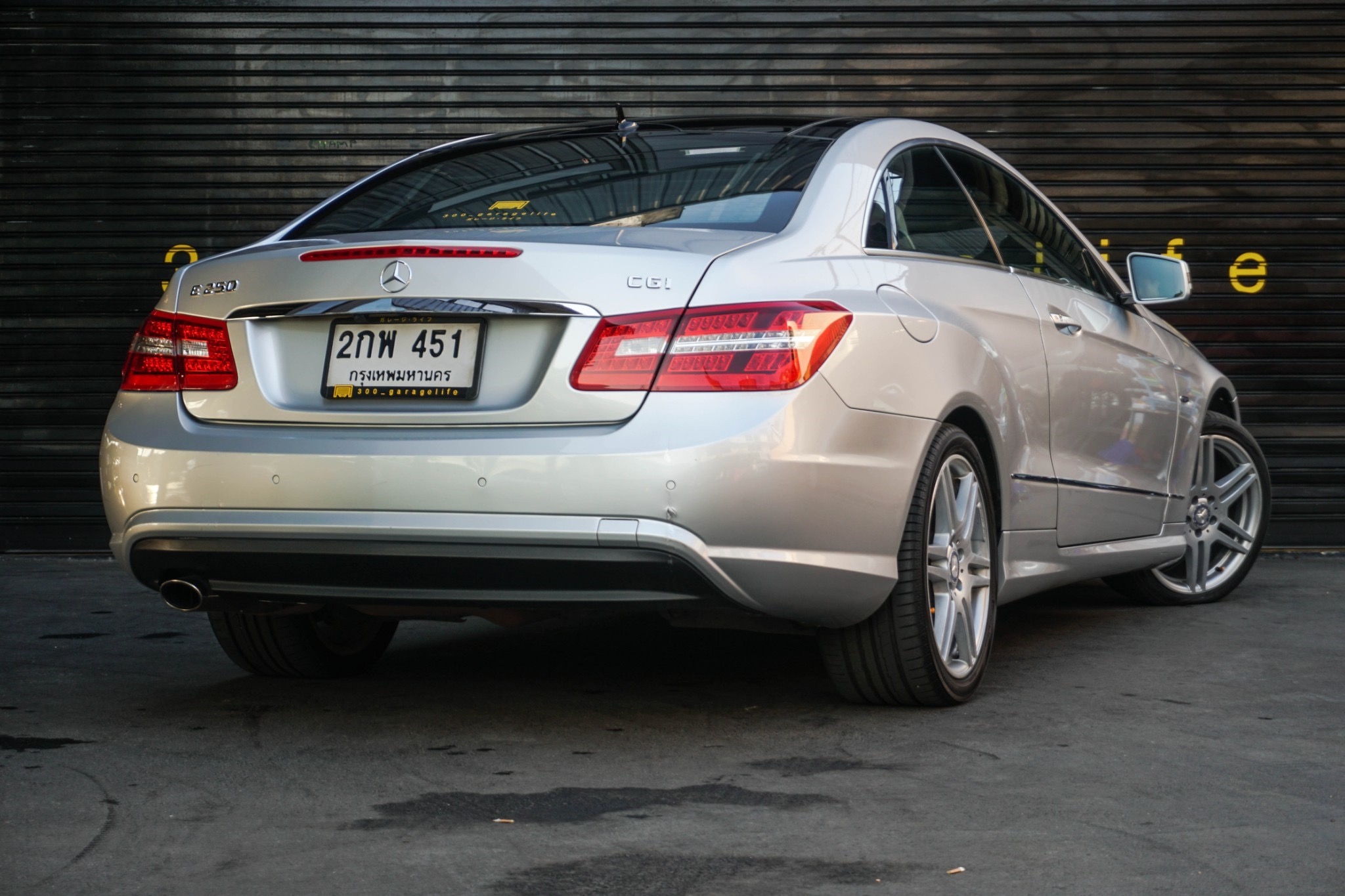 Mercedes-Benz C207 E250 ปี 2011 สีเงิน (รูปที่ 2)