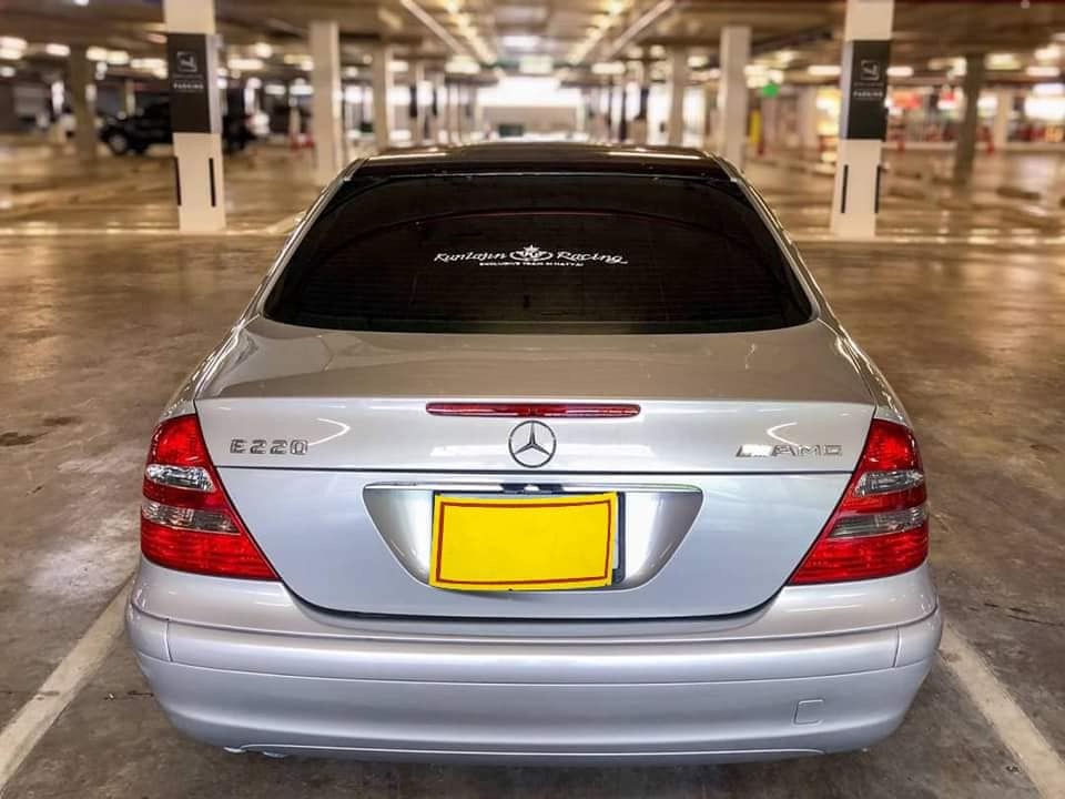 Mercedes-Benz E-Class W211 E220 ปี 2003 สีเทา (รูปที่ 8)