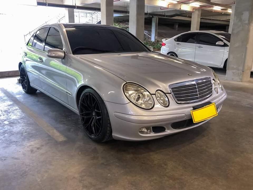 Mercedes-Benz E-Class W211 E220 ปี 2003 สีเทา (รูปที่ 2)