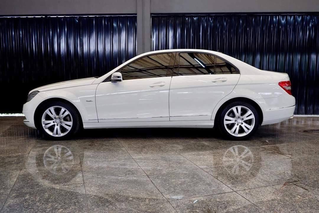 Mercedes-Benz C-Class W204 C230 ปี 2009 สีขาว