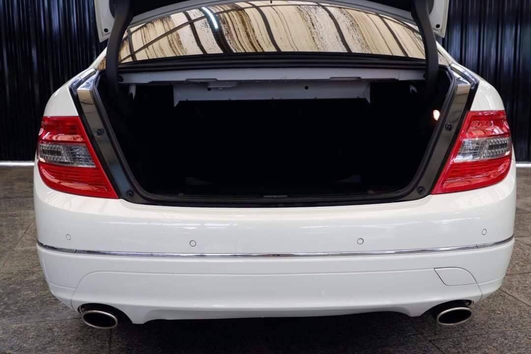 Mercedes-Benz C-Class W204 C230 ปี 2009 สีขาว (รูปที่ 6)
