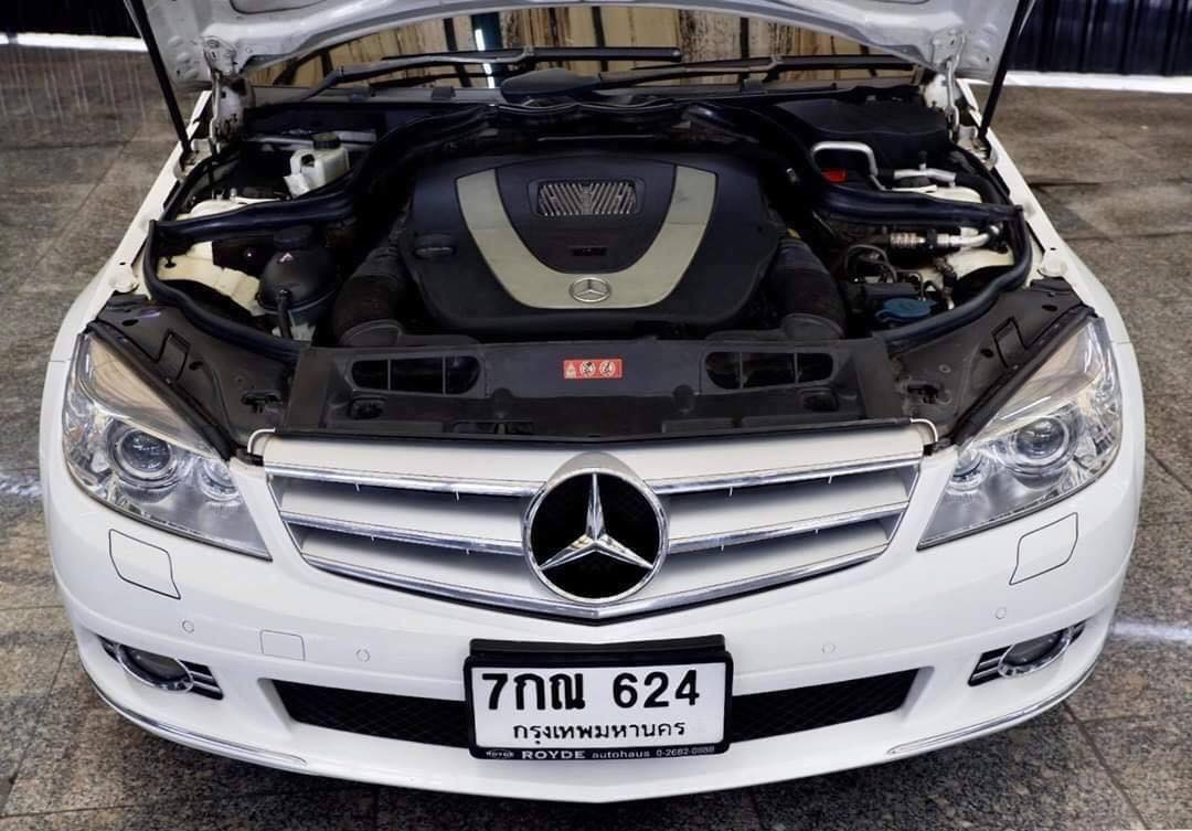 Mercedes-Benz C-Class W204 C230 ปี 2009 สีขาว