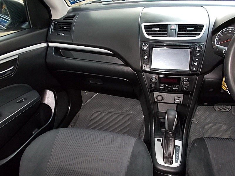 Suzuki Swift ปี 2012 สีน้ำเงิน (รูปที่ 12)